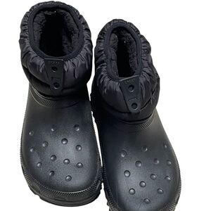 Women's Classic Neo Puff Shorty Crocs Boot w Snow Size 8